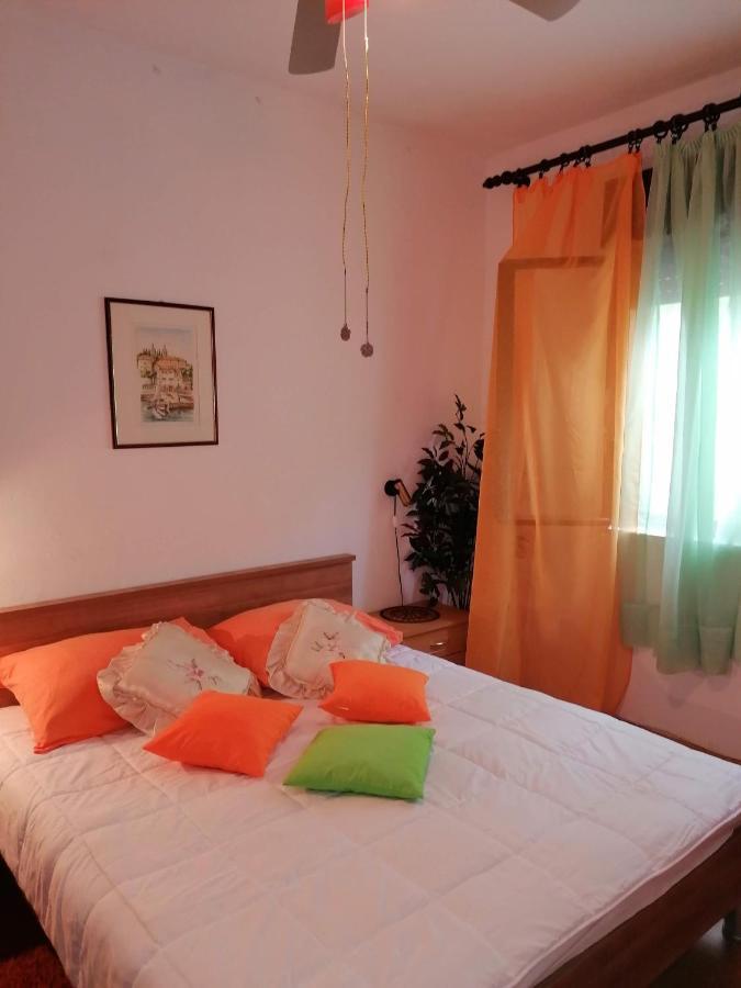 2 L Appartement Jablanac Buitenkant foto