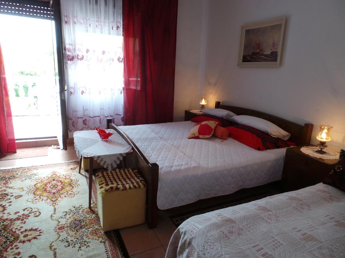 2 L Appartement Jablanac Buitenkant foto