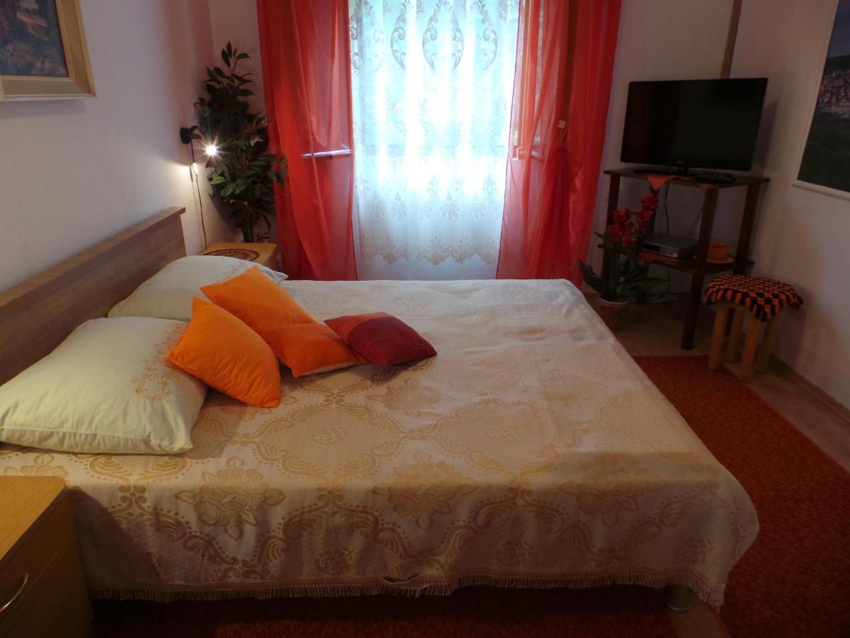 2 L Appartement Jablanac Buitenkant foto