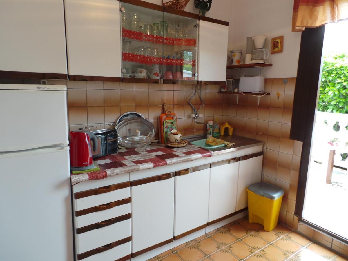 2 L Appartement Jablanac Buitenkant foto